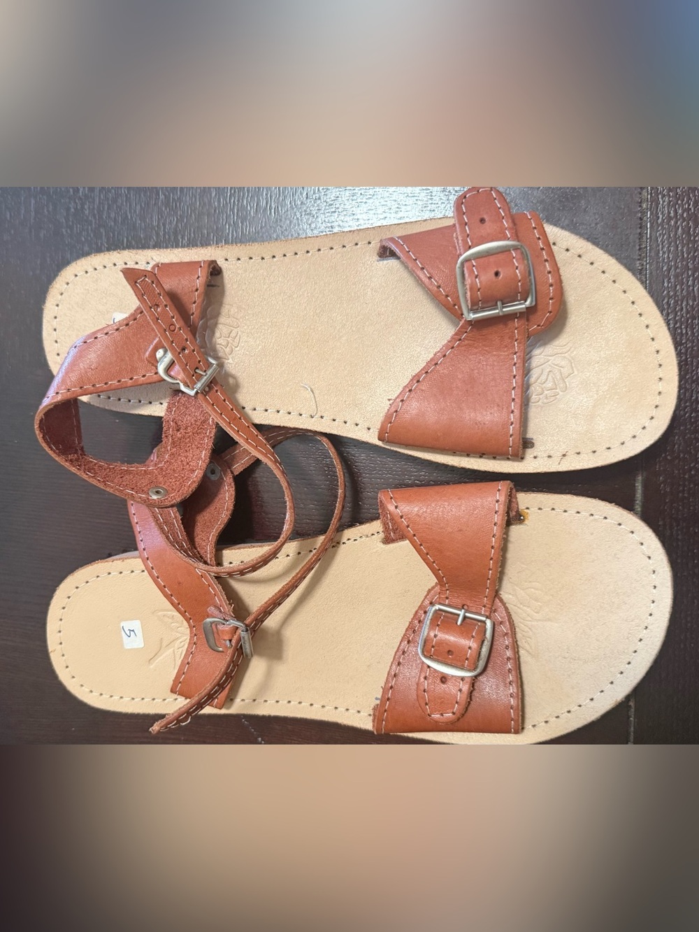 New Women’s Tan Leather Buckle Sandals